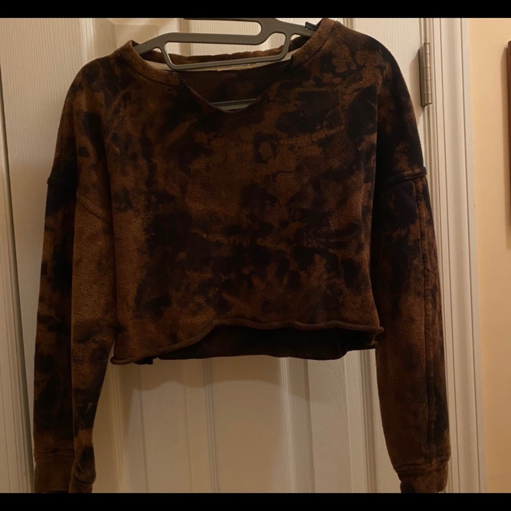 Cropped bleach wash top